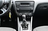 Škoda Octavia 1.6TDI  8/2015  Rezervace - náhled 11