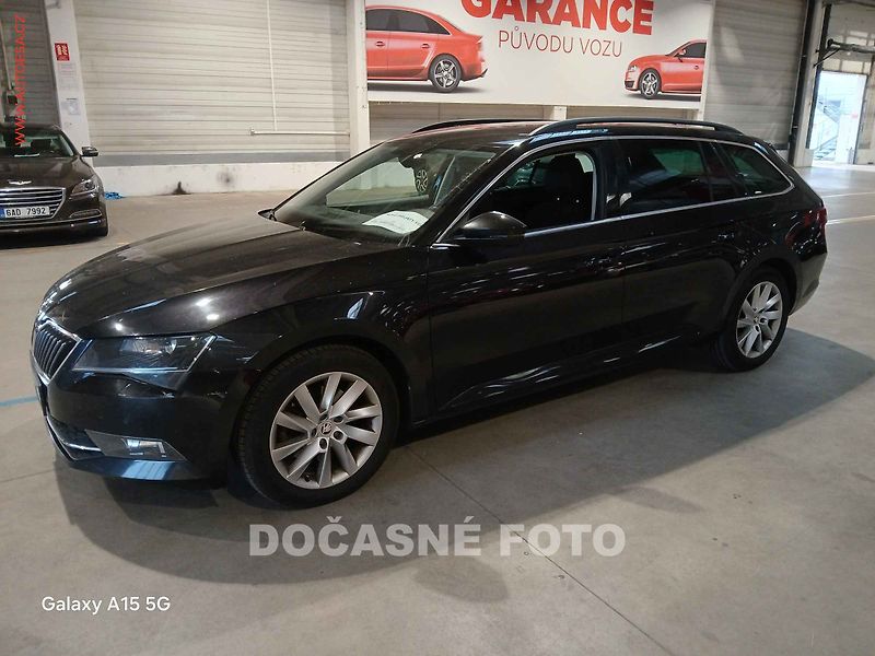 Škoda Superb (2016) 2.0 TDi, ČR, Bixen, park - fotka 1 z 3