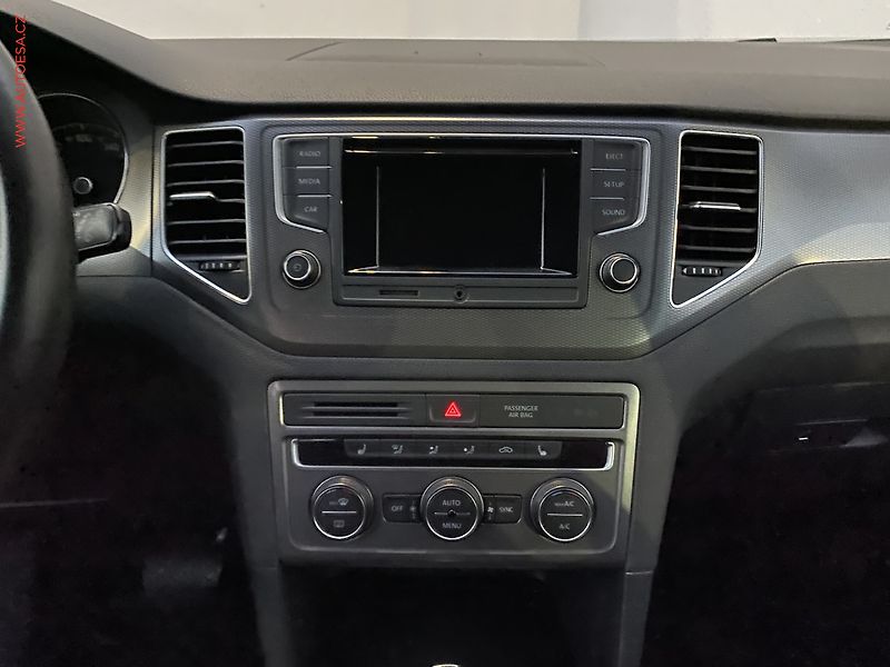 Volkswagen Golf Sportsvan (2015) 1.2 TSi, Lounge, AT - fotka 12 z 17