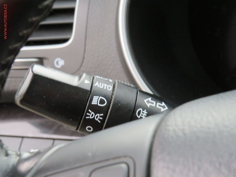 Kia Sorento (2015) 2.2CRDi, 2.maj,ČR, AT - fotka 12 z 28