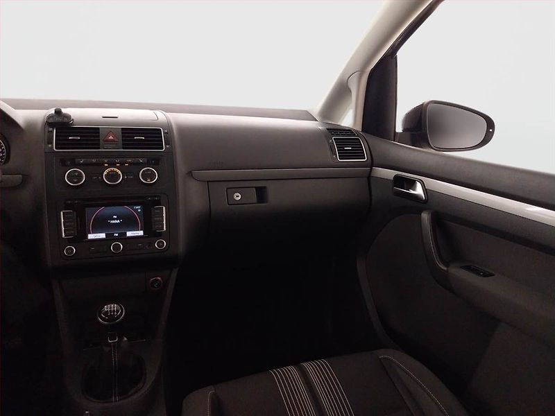Volkswagen Touran (2013) Comfortline 1.6 TDI - fotka 8 z 21