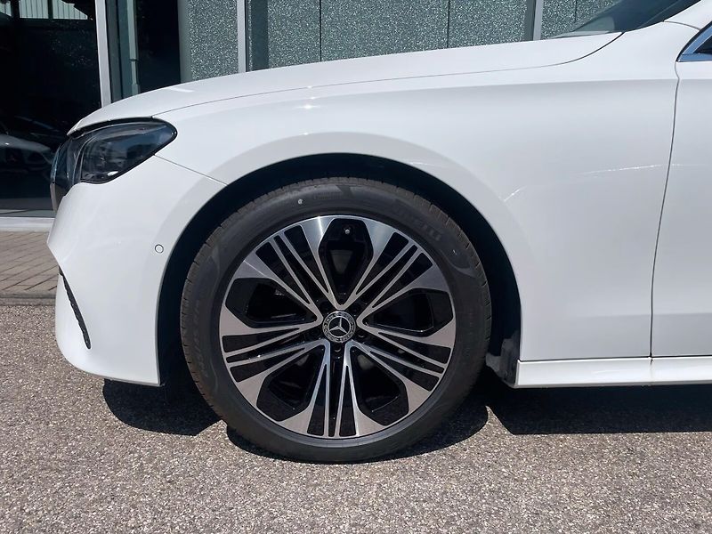 Mercedes-Benz Třídy E 220d Avantgarde Taž Distronic - fotka 7 z 18