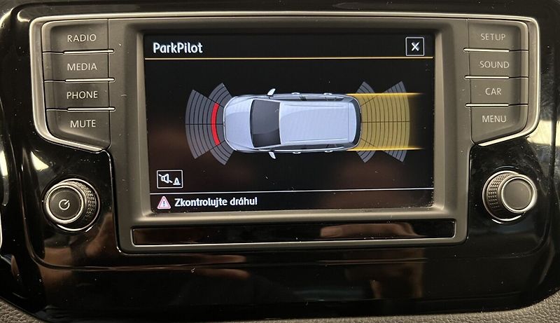 Volkswagen Golf Sportsvan 1,4 TSI DSG Highline - fotka 6 z 16