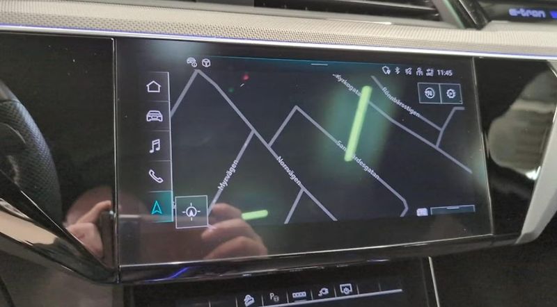 Audi Q8 e-tron 55 Q 360k Matrix 4 zóny Pano - fotka 10 z 13