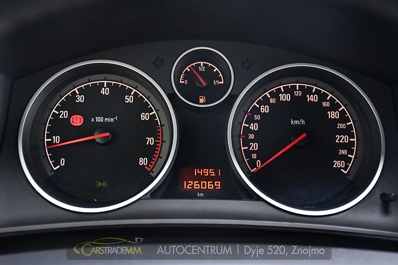Opel Astra SW 1.6i SPORT A/C  - fotka 31 z 42
