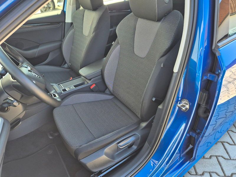 Škoda Octavia (2025) Selection 1.5TSi 110kW 6°manuá - fotka 12 z 29