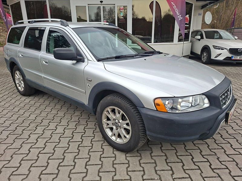 Volvo XC70 (2005) 2.4 D5 120kW AWD -PLNÝ SERVIS! - fotka 1 z 43