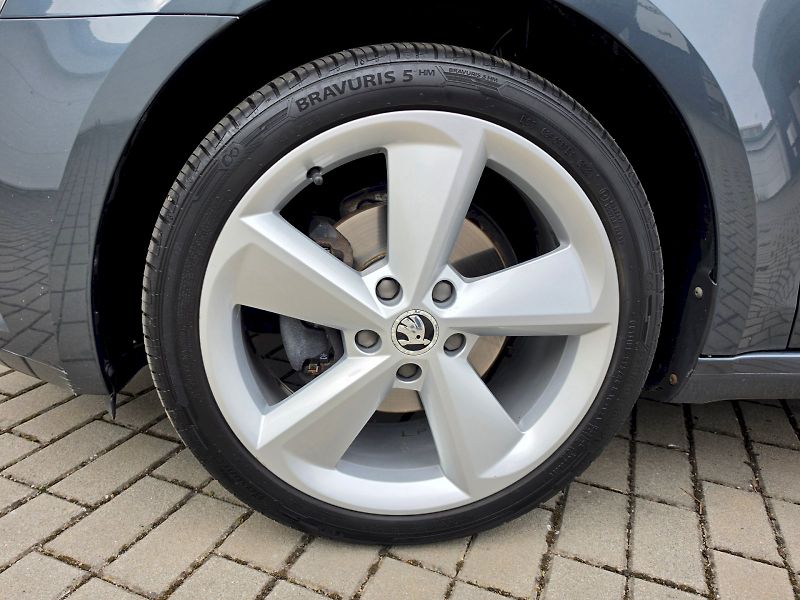 Škoda Octavia (2019) COMBI 1,5TGI 96KW DSG G-TEC ST - fotka 26 z 28