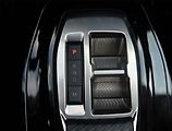 Peugeot 2008 (2023) Allure 1.2 PureTech, Automat - náhled 13