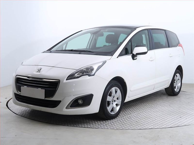 Peugeot 5008 (2014) Active Pack 1.6 HDi, Automat - fotka 2 z 19