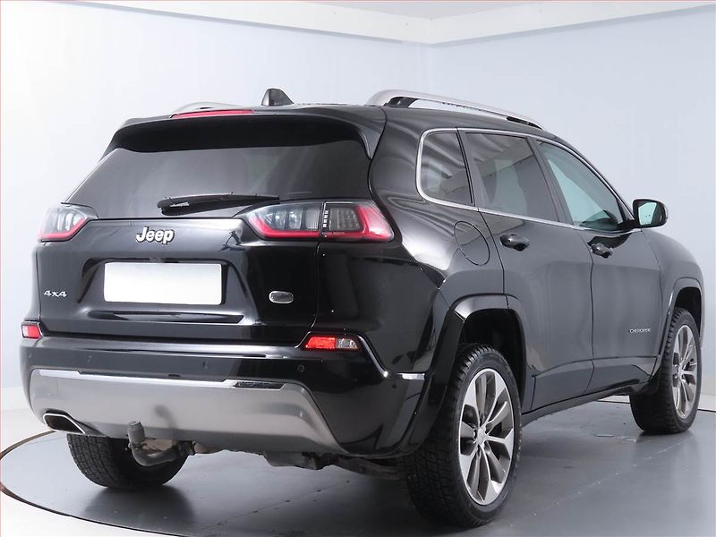 Jeep Cherokee (2019) 2.2 MultiJet, Overland - fotka 5 z 22