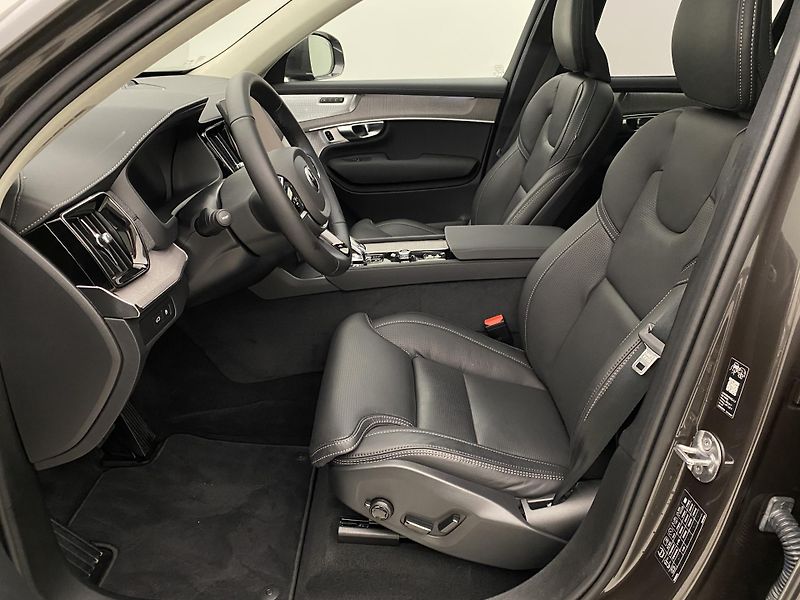 Volvo XC90 T8 AWD RECHARGE ULT REZERVACE - fotka 3 z 68