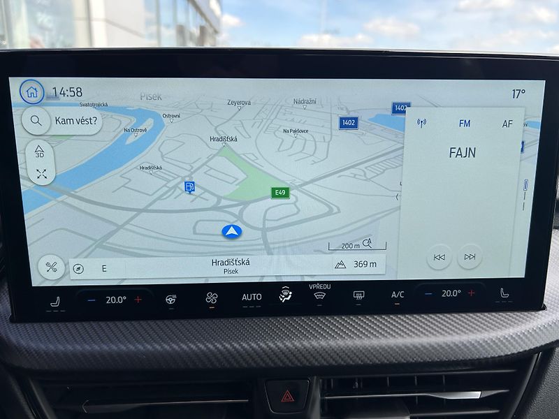 Ford Kuga 1,5 EcoBoost 110kW ST-LINE X - fotka 24 z 36