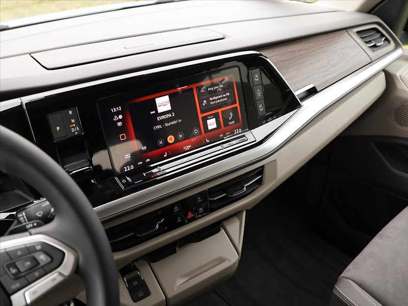 Volkswagen Multivan 2,0 TDI DSG Long Style 7-Míst - fotka 26 z 42