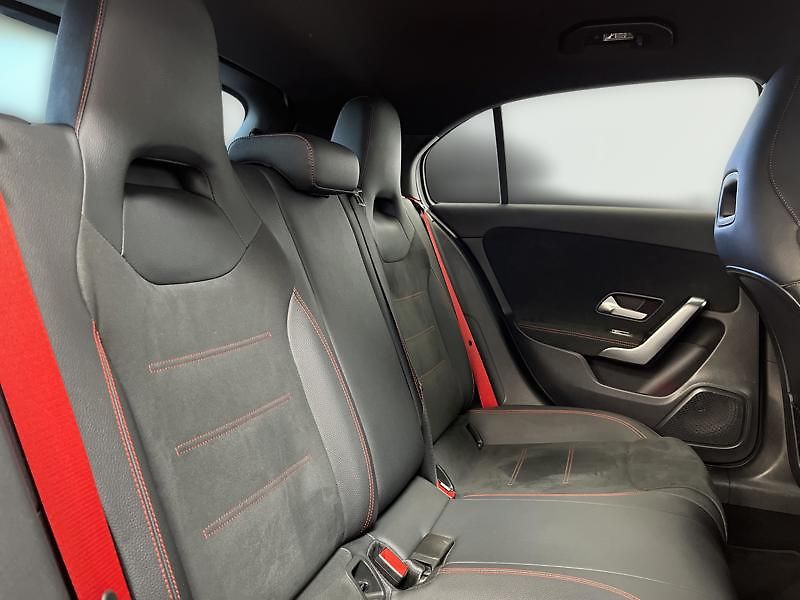 Mercedes-Benz Třídy A Třídy Mercedes-AMG A 45 S 4MAT - fotka 21 z 22