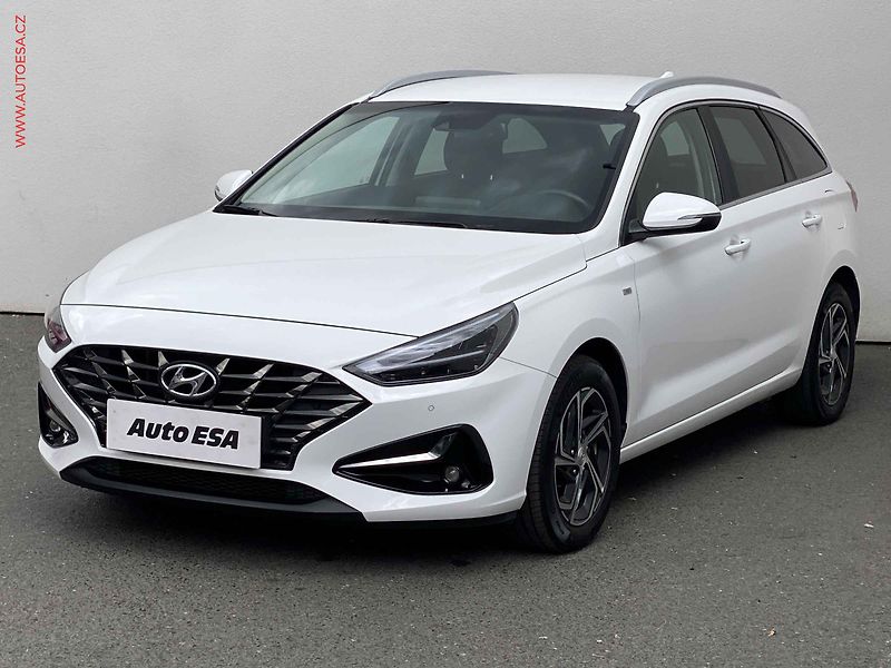 Hyundai i30 (2023) 1.5 T-GDi 48V, 1.maj,ČR - fotka 3 z 18