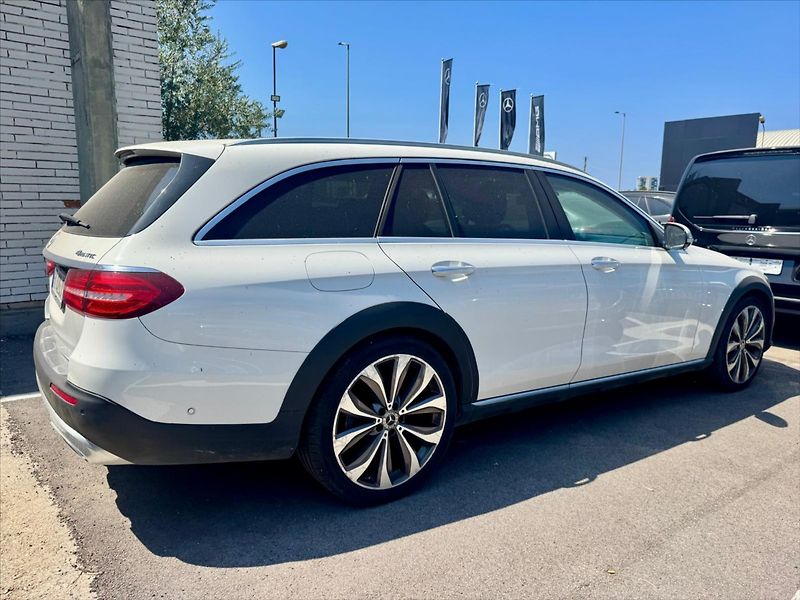 Mercedes-Benz Třídy E 2,0 4Matic Auto All-Terrain od - fotka 5 z 25