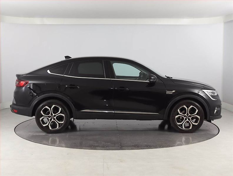Renault Arkana (2022) 1.3 TCe - fotka 6 z 24