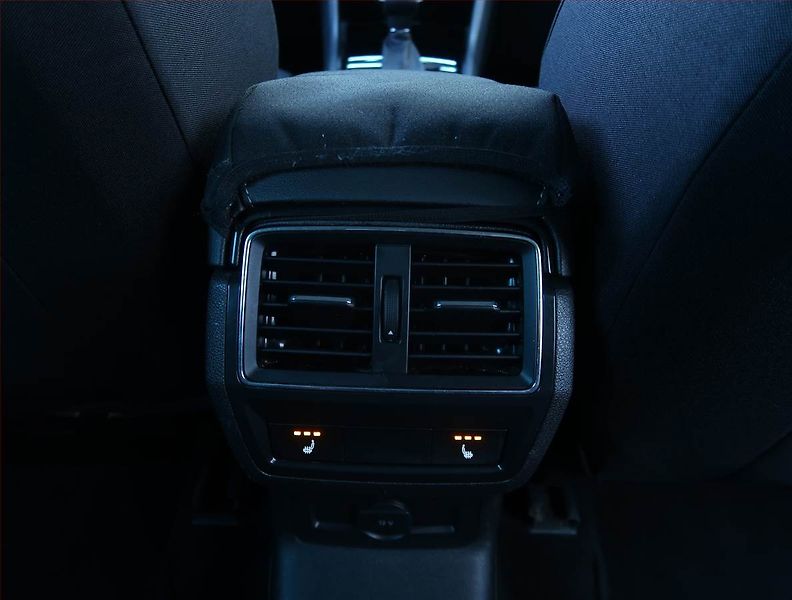 Škoda Karoq (2019) Style Plus 2.0 TDI - fotka 22 z 23