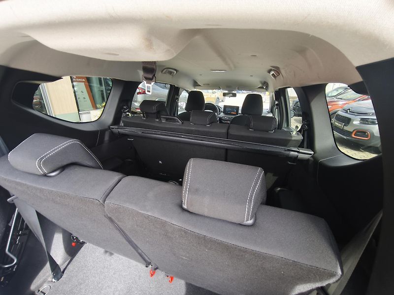 Dacia Jogger 2024 ČR TCe 110 REZERVACE - fotka 16 z 28