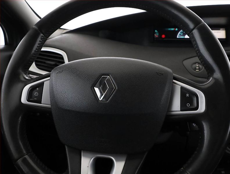 Renault Grand Scénic (2011) 1.5 dCi, po STK, jezdí výborně - fotka 8 z 17