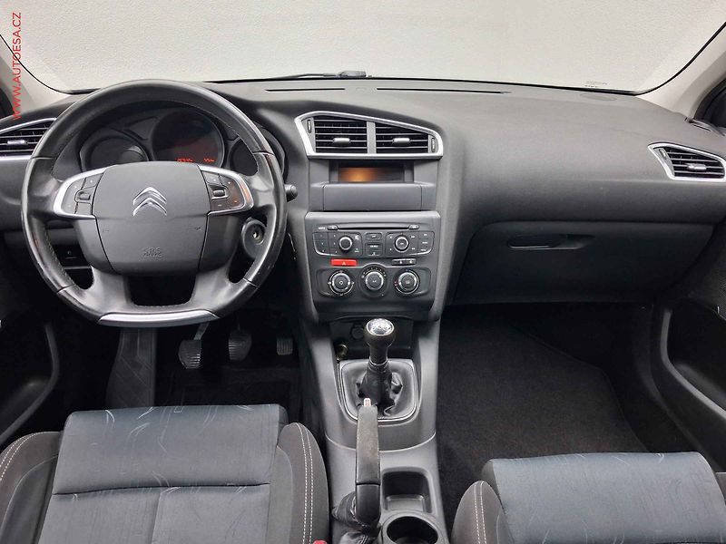 Citroën C4 (2011) 1.4i, AC - fotka 8 z 14