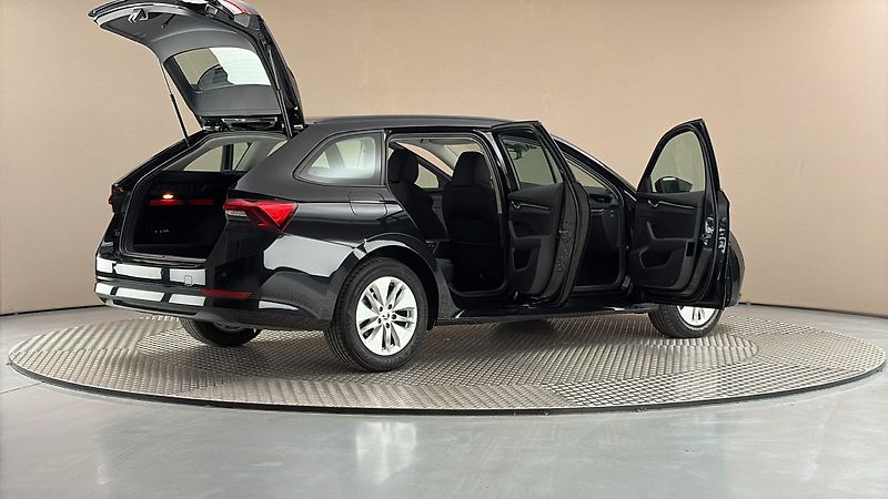 Škoda Octavia 2.0 TDI Ambition Combi - fotka 6 z 23