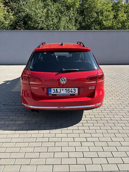 Volkswagen Passat (2013) VW PASSAT B7 HIGHLINE, 130KW - fotka 5 z 23