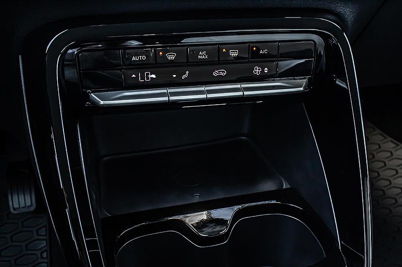 Citroën C3 Aircross (2026) 1,2 PLUS Hybrid 145k Automat - fotka 13 z 15