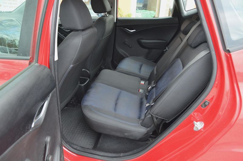 Hyundai ix20 (2013) 1.4i 66kW / ČR / 1.MAJITEL - fotka 14 z 30