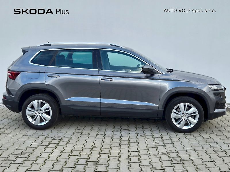 Škoda Karoq (2024) Top Selection 1.5 TSI 110 kW 7 - fotka 9 z 35