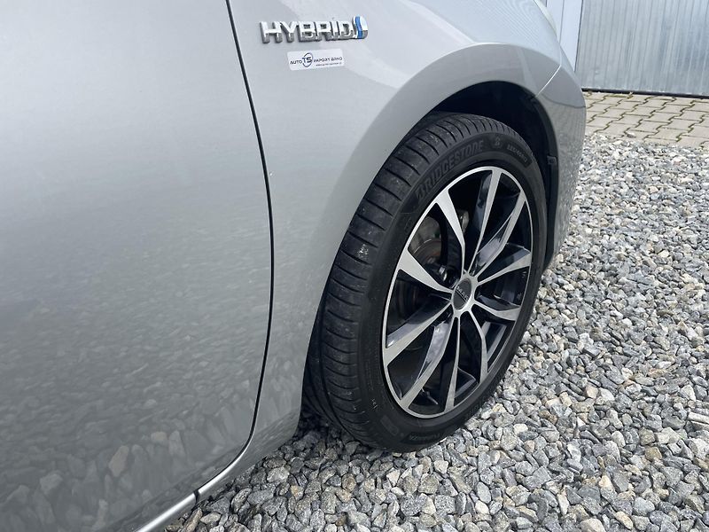 Toyota Auris 1.8i 16v HYBRID AUT SERVIS TOP - fotka 55 z 172