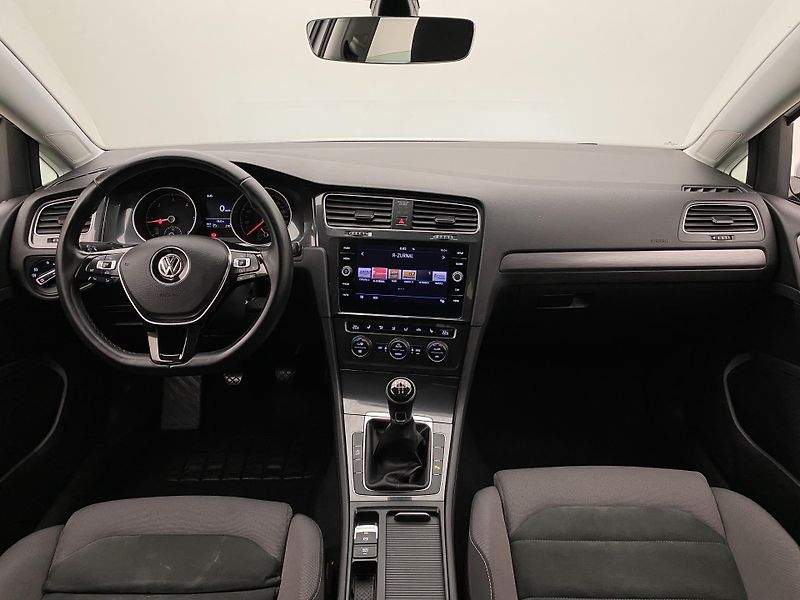 Volkswagen Golf 1.6TDI 85kW CZ REZERVACE - fotka 2 z 45