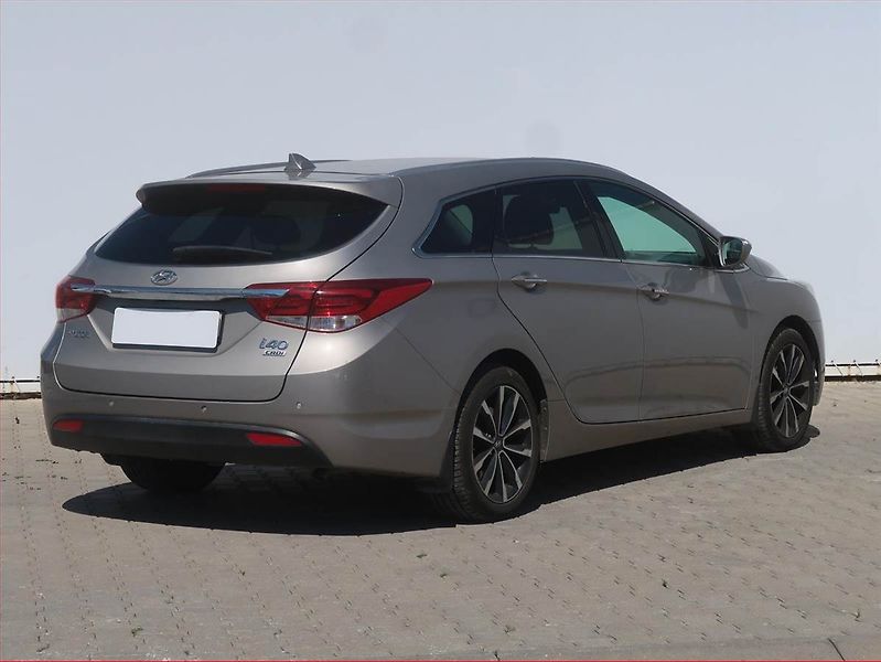 Hyundai i40 (2017) 1.7 CRDi, Automat, Serv.kniha - fotka 5 z 15