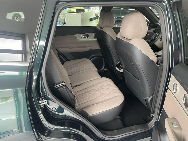 Chery Tiggo 8 PHEV (2026) 1,5T Unique FWD - fotka 13 z 55