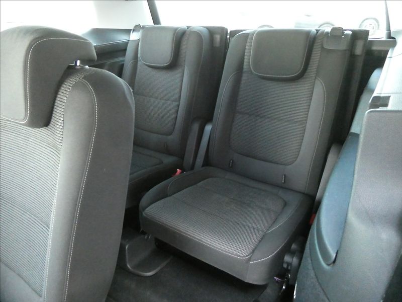 Volkswagen Sharan 2,0 TDi 110kW 7.míst, serviska - fotka 22 z 44
