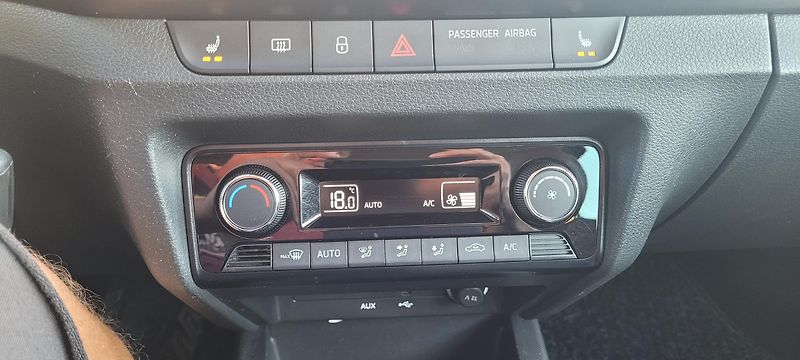 Škoda Fabia (2016) 3 1,2TSi 66kW benzín „JOY“ - fotka 23 z 38