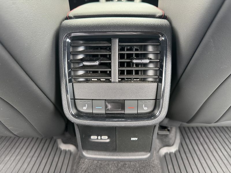 Škoda Octavia (2023) RS 2.0 TSI 180kW DSG | MATRIX - fotka 23 z 44