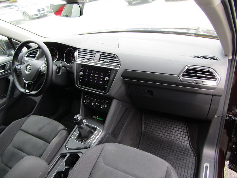 Volkswagen Tiguan (2019) Maraton Edition 1,5 TSI 110KW - fotka 20 z 30