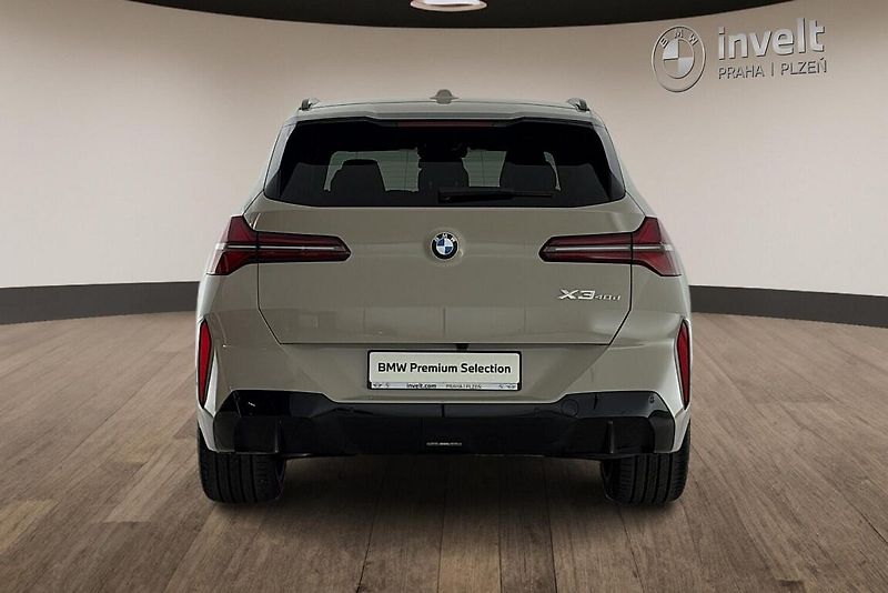 BMW X3 xDrive40d - fotka 4 z 25
