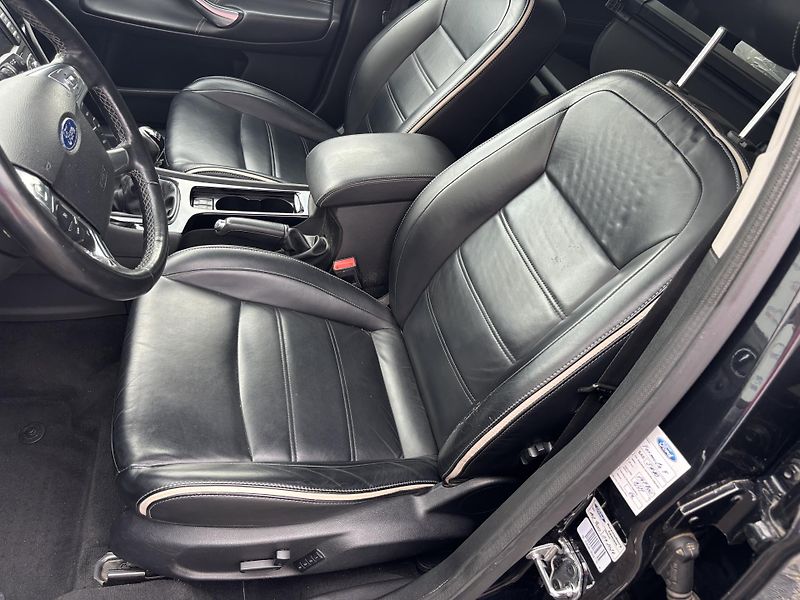 Ford Mondeo (2014) 2.2TDCI, 147kW, Titanium - fotka 10 z 17
