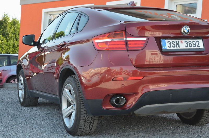 BMW X6 (2013) xDrive 40d 225kW / ČR - fotka 11 z 37