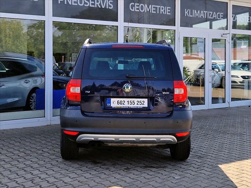 Škoda Yeti 1,4 TSI 90kW HEZKÝNÁJ. VÝHŘREV - fotka 4 z 31