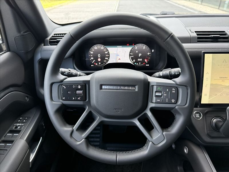 Land Rover Defender (2026) 3,0 X-DYNAMIC SE D250 - fotka 18 z 24
