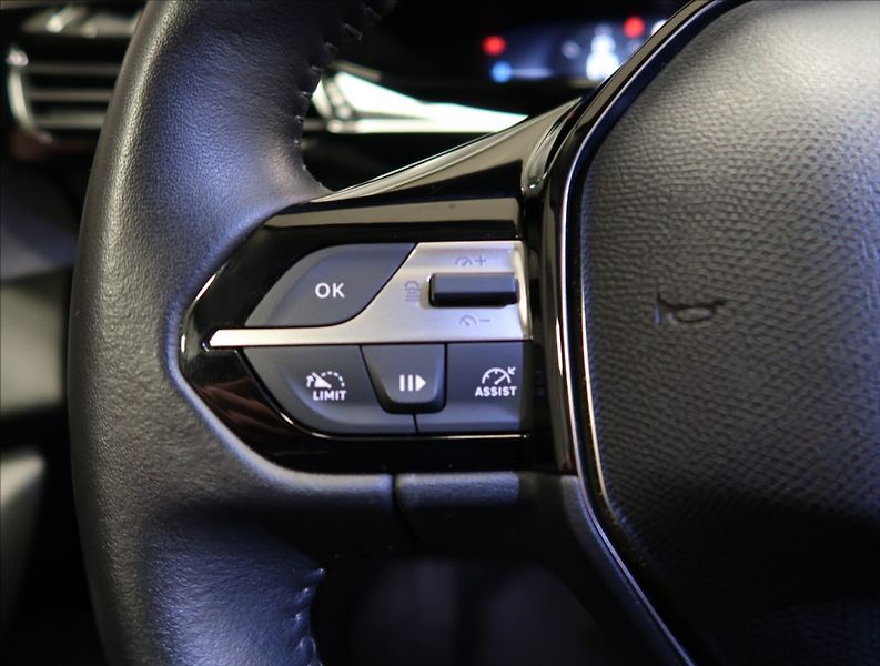 Peugeot 308 1,2 PT AT ALLURE NAVI KAMERA - fotka 14 z 37