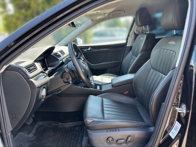 Škoda Superb 2,0 TDI 110 L&K AT - fotka 7 z 11