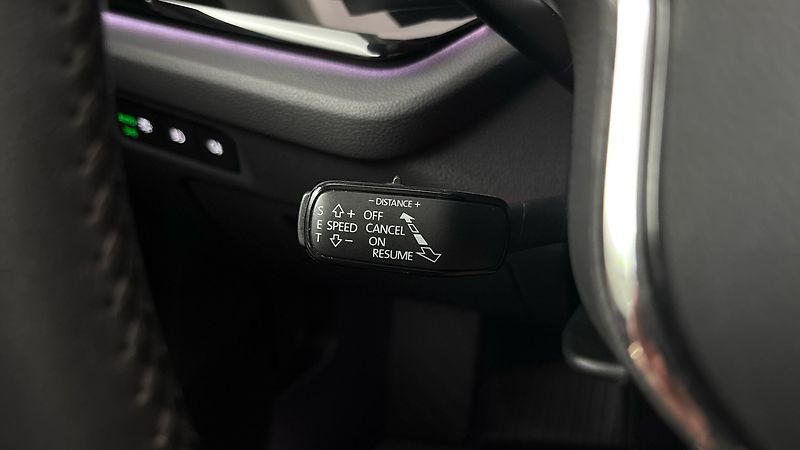 Škoda Octavia 2.0 TDI DSG Style Combi - fotka 14 z 25