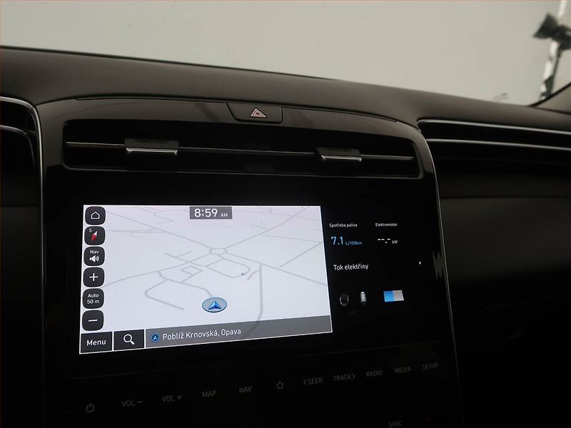 Hyundai Tucson (2021) 1.6 T-GDI HEV - fotka 16 z 18