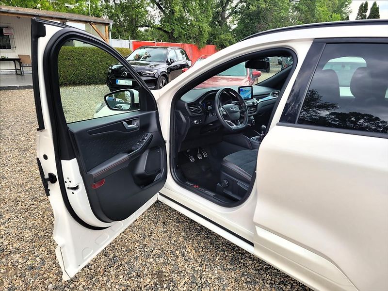 Ford Kuga 1,5 Již není k dispozici - fotka 7 z 50
