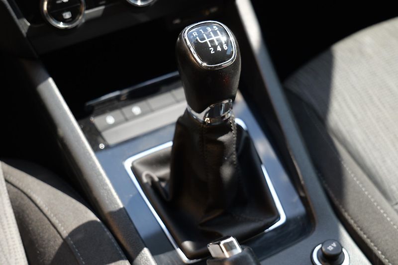 Škoda Octavia 1.4 TSI 110 kW Tažné CarPlay - fotka 21 z 31